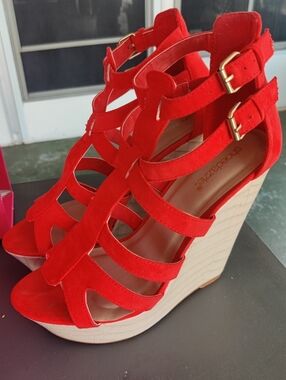 Shoe Dazzle Boyana Red Orange/Tan Women's Size 9